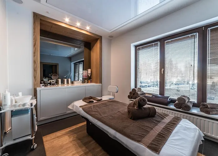 מלון Ii Nosalowy Dwor 4*