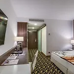 فندق ريزيدنيجا إي نوسالوي دور