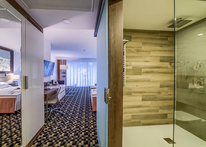 Отель Ii Nosalowy Dwor Закопане